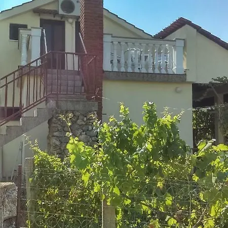 Knaffl Apartment